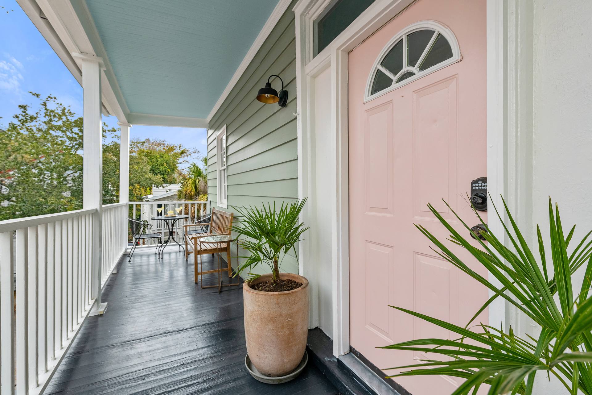 Suite B private porch